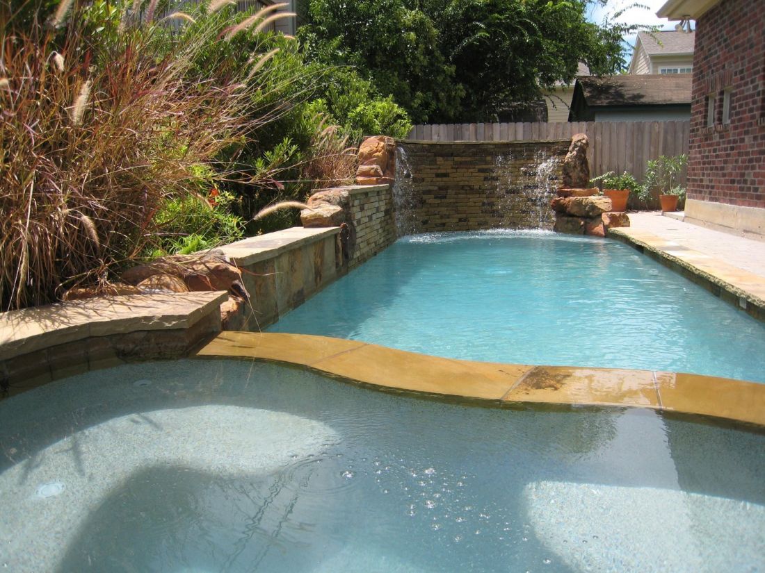 Free Form Pools #035 by The Pool Man Inc