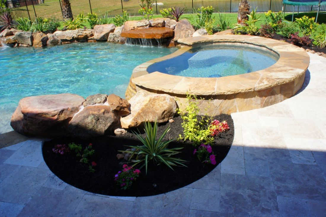 Custom Spa #010 by The Pool Man Inc