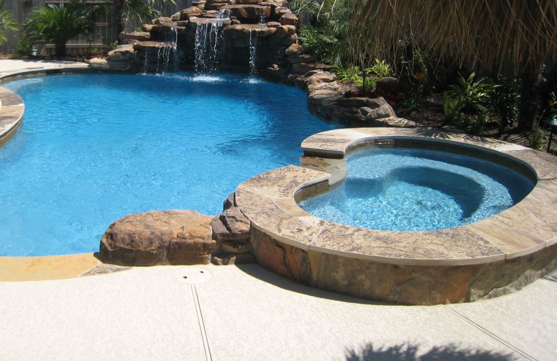 Custom Spa #014 by The Pool Man Inc