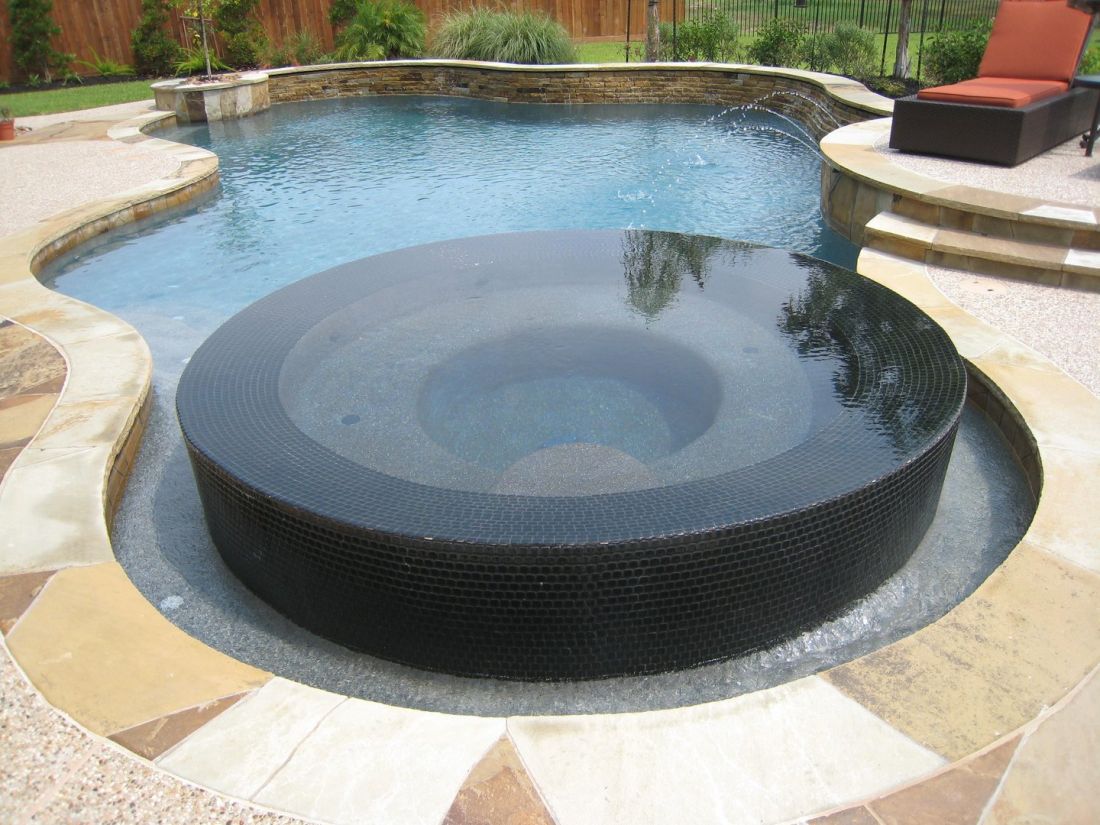 Custom Spa #015 by The Pool Man Inc