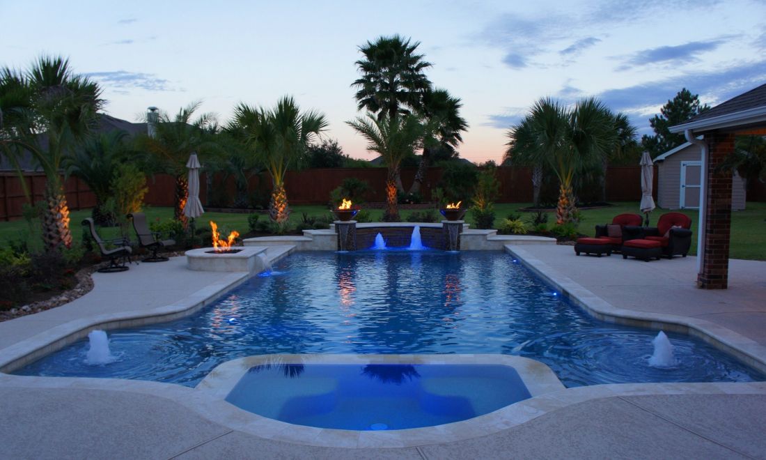 Custom Spa #019 by The Pool Man Inc